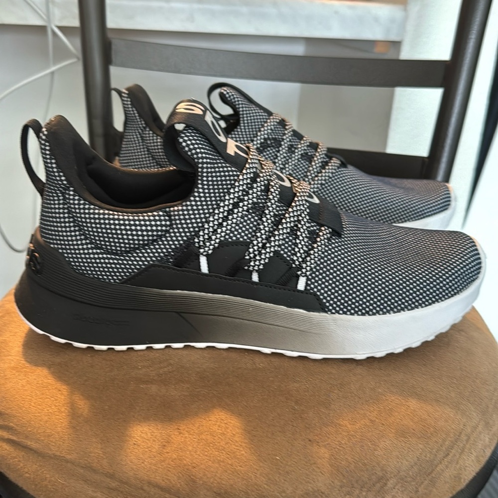 Men’s adidas shoes size 8